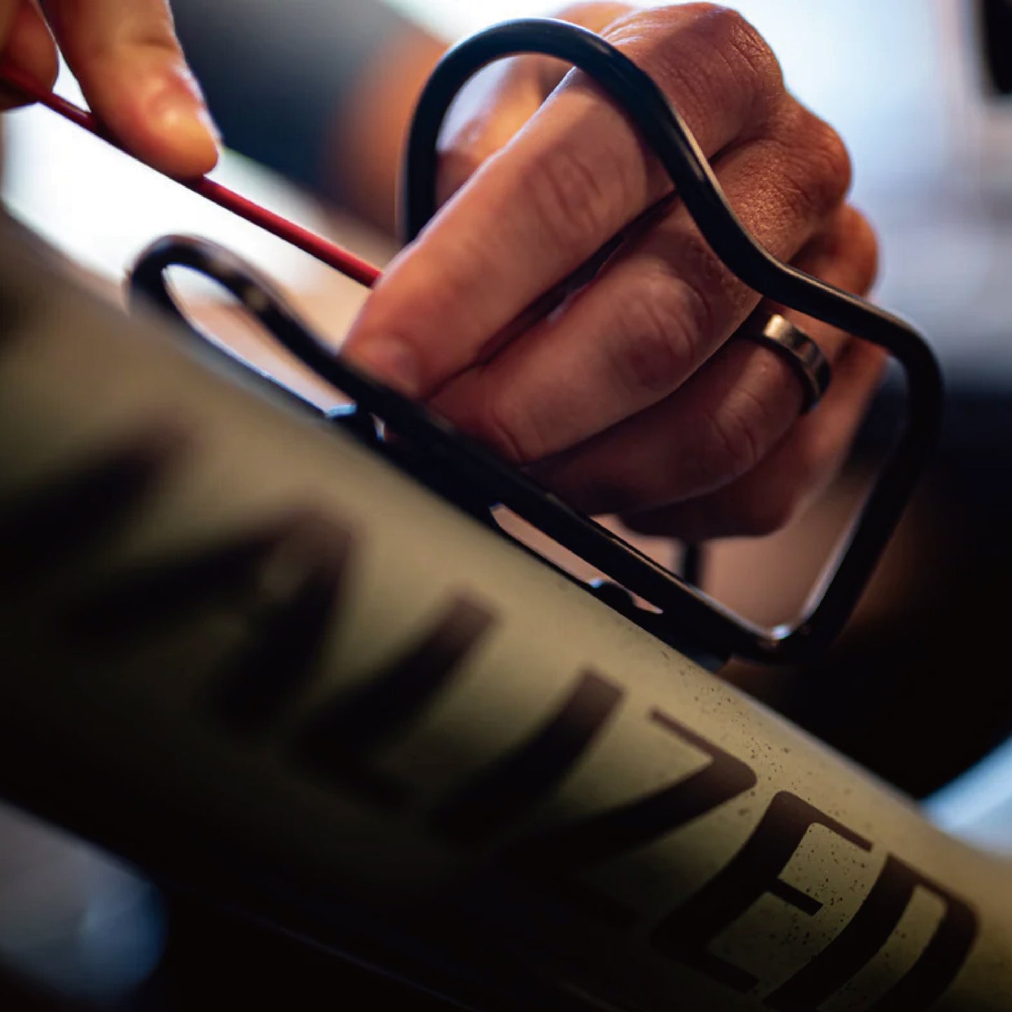 鈦合金水壺架 Titanium Cage